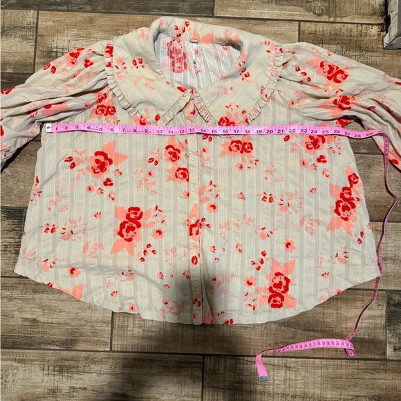 Free People Floral Button-Up Blouse with Ruffled Collar Size Medium - Picture 7 of 8